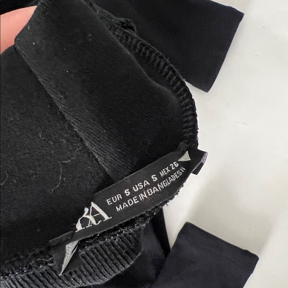 ZARA Black Longsleeve Square Neck Cuout Choker Knit Minimalist Top S - Picture 5 of 6